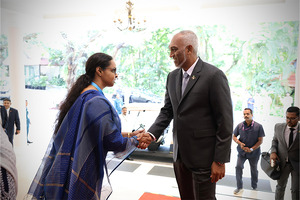 Dr. Anju Majeed welcomes Maldivian president at the India-Maldives Business Forum